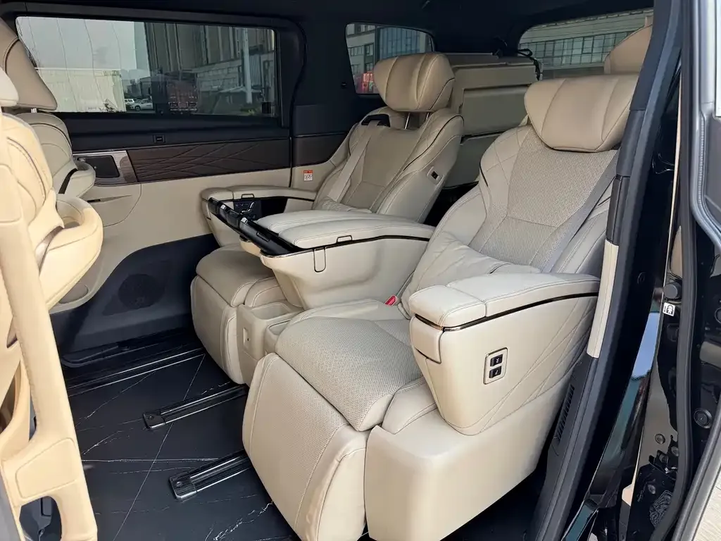 Toyota Vellfire 2024 из CN, фото 6