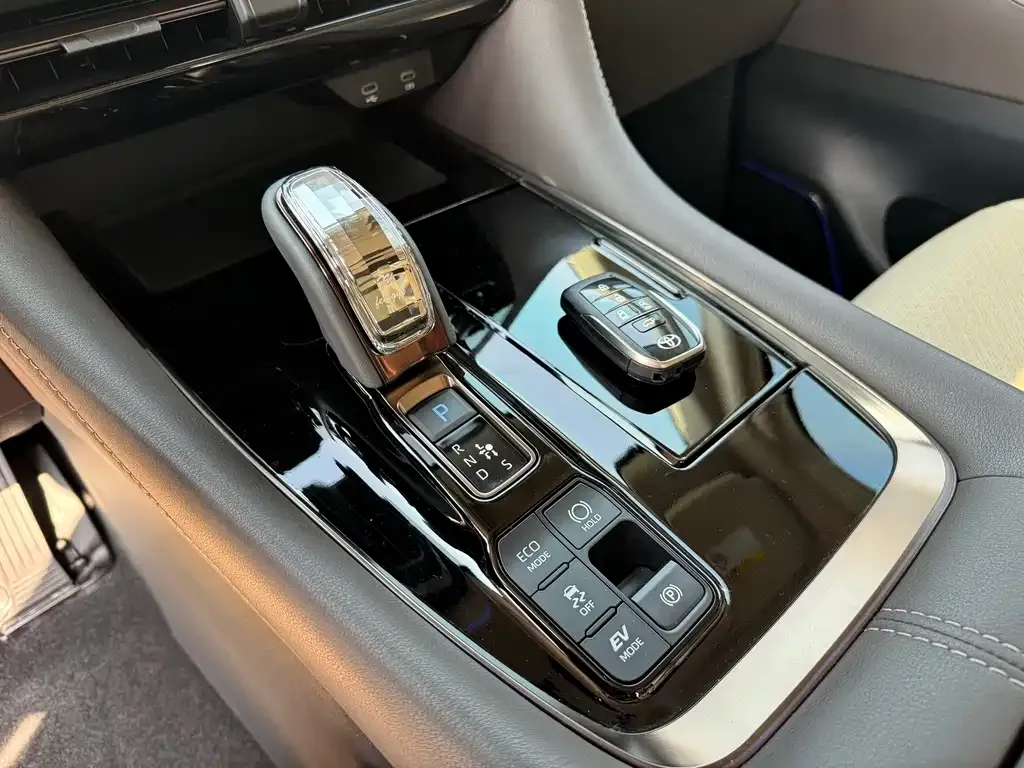 Toyota Vellfire 2024 из CN, фото 9