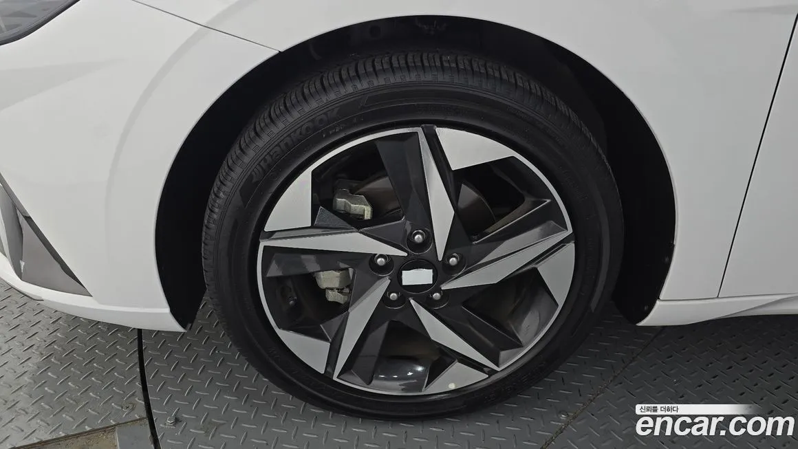 Hyundai AVANTE — фото 2