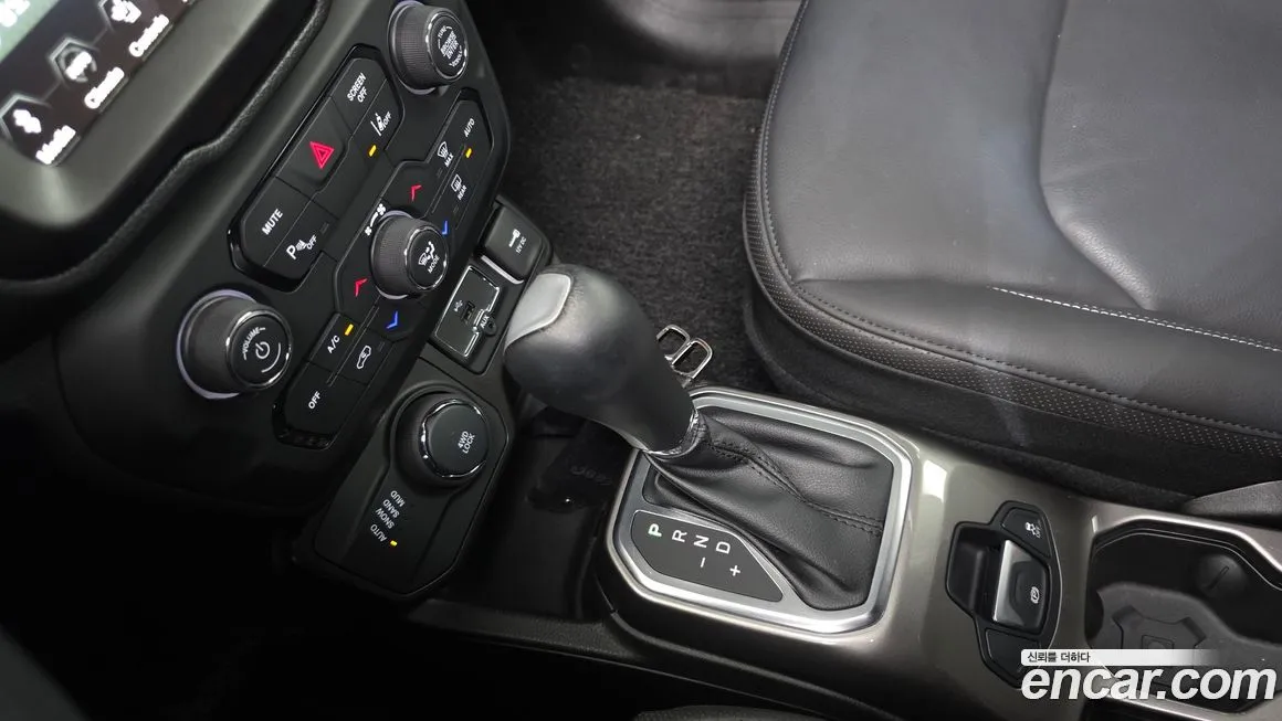 Jeep Renegade 2021 из KR, фото 9