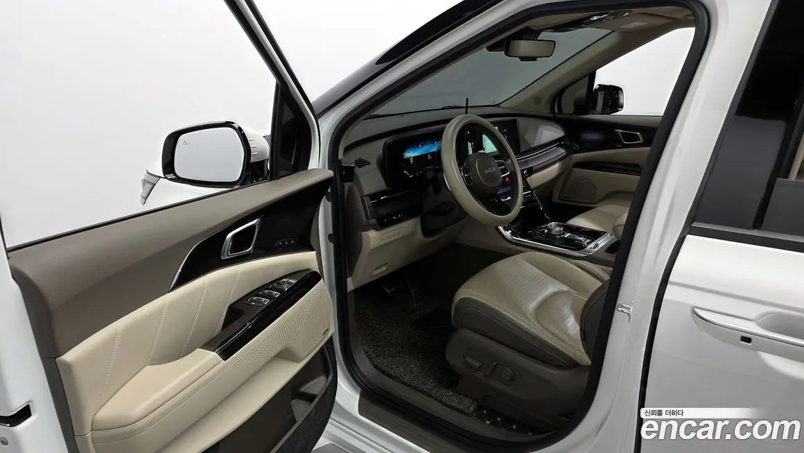 Kia Carnival — фото 10