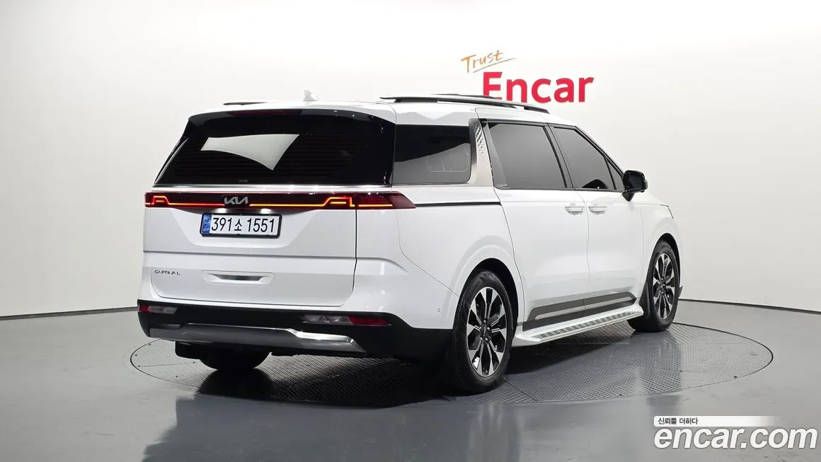 Kia Carnival — фото 4