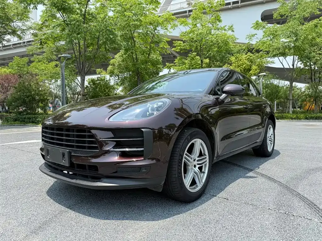 Porsche Macan — фото 1