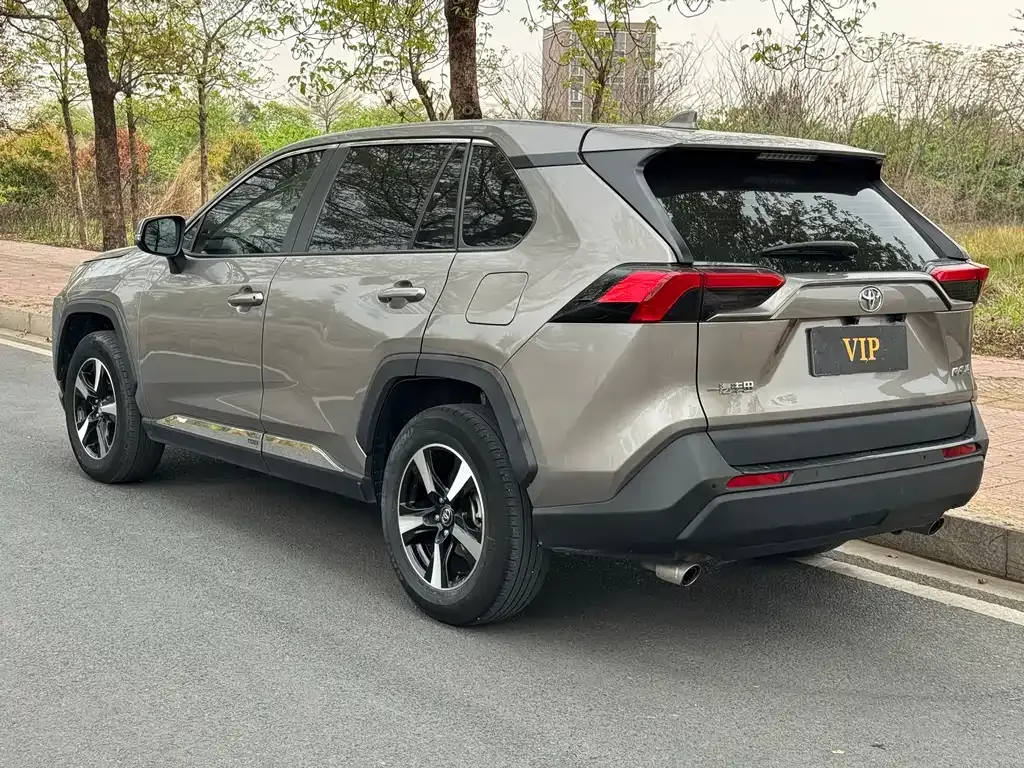 Toyota RAV4 2024 из CN, фото 5