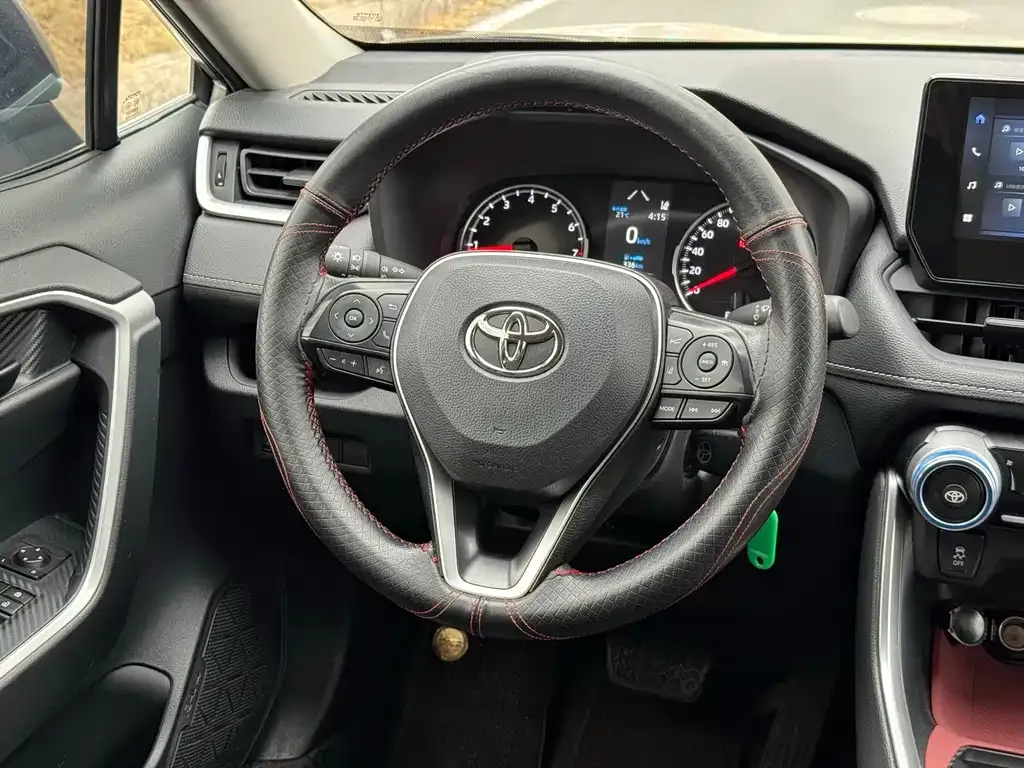Toyota RAV4 2024 из CN, фото 4