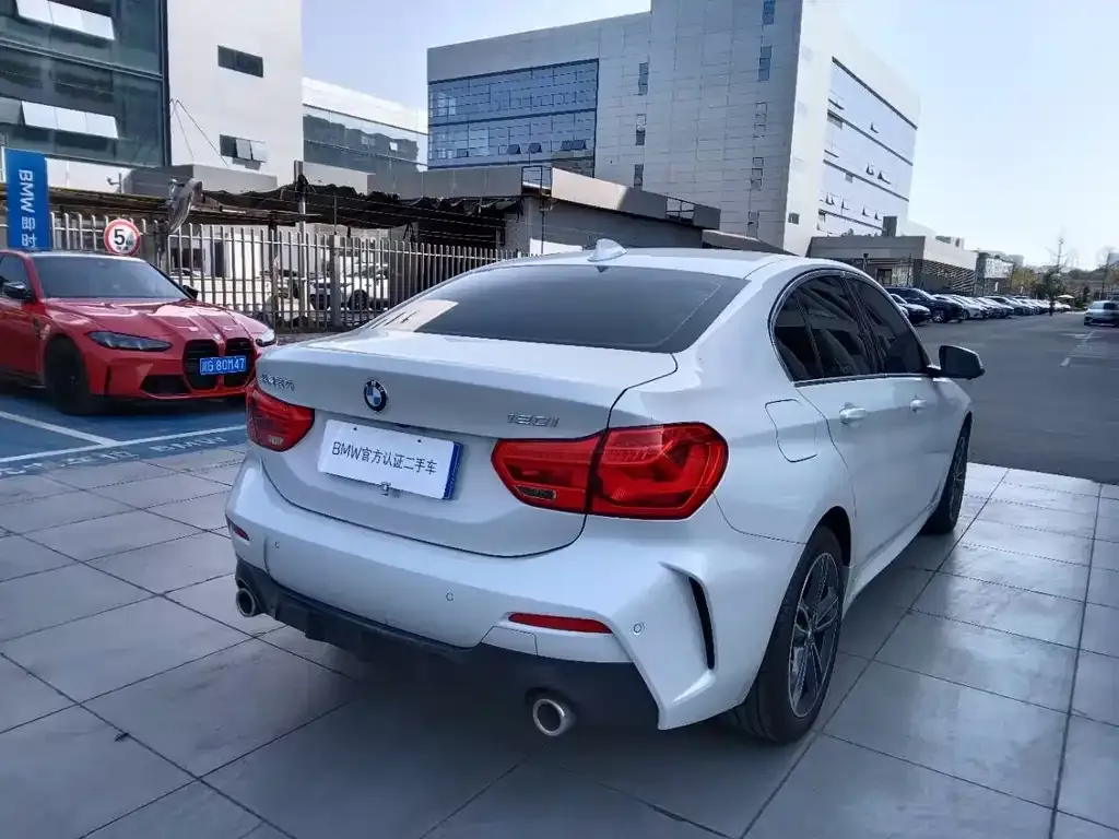 BMW 1 Series 2023 из CN, фото 5