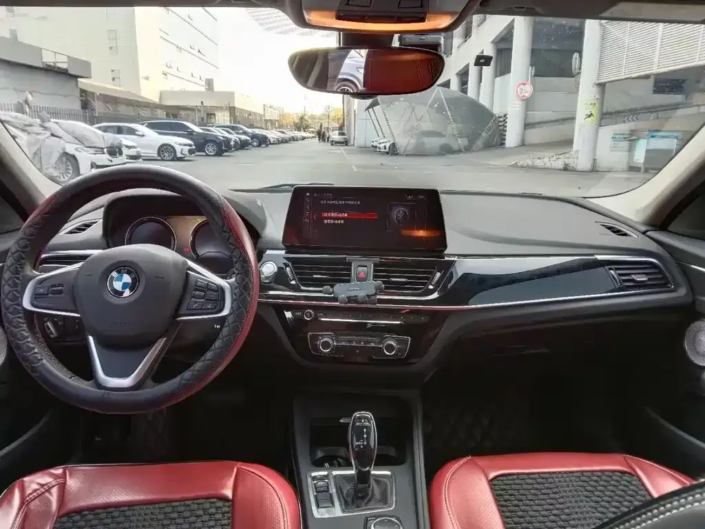 BMW 1 Series 2023 из CN, фото 8