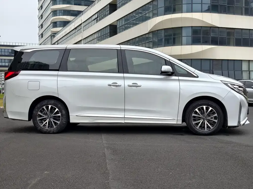 GAC Motor Trumpchi M8 — фото 4