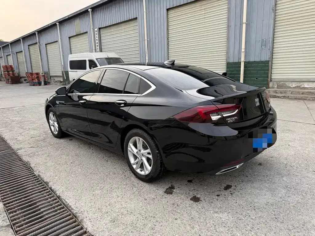 Buick Regal — фото 7