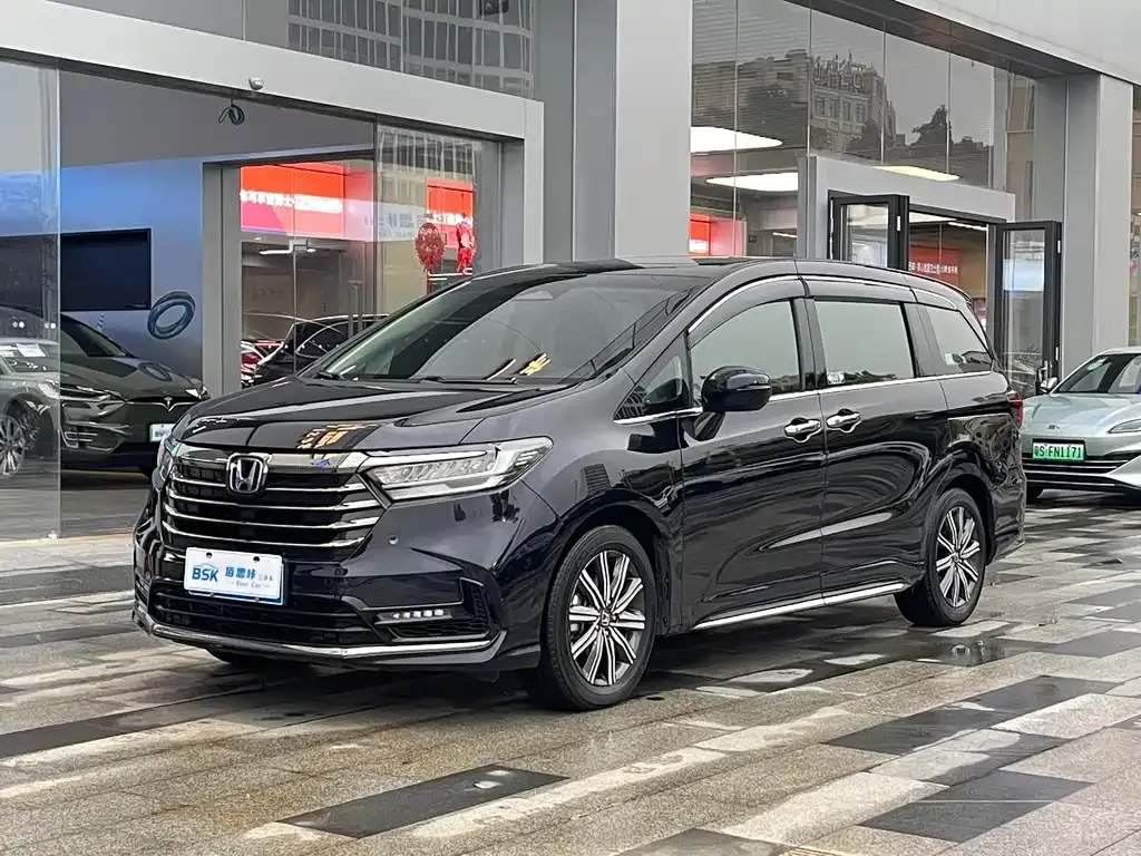Honda Odyssey — фото 1