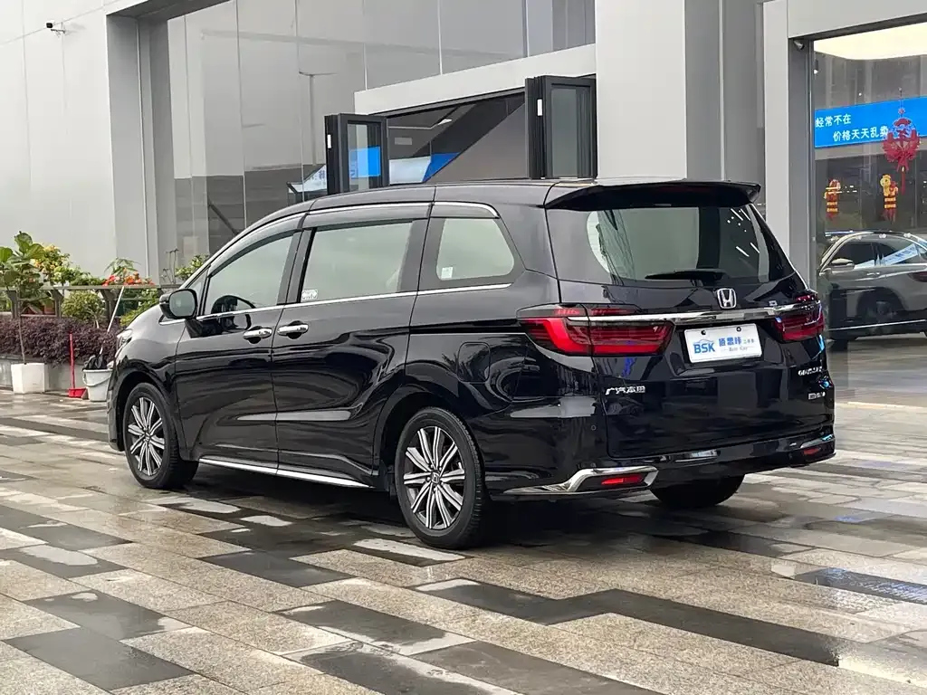 Honda Odyssey — фото 2
