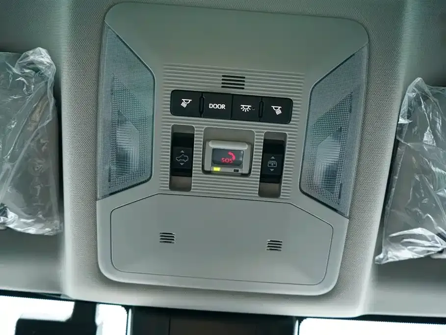 Toyota RAV4 2023 из CN, фото 4