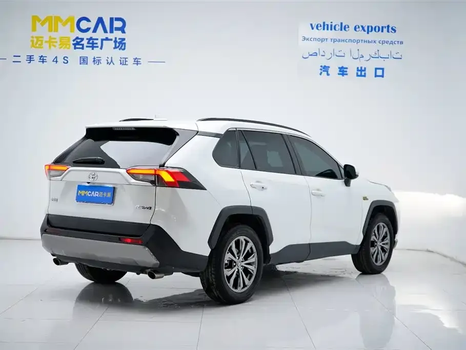 Toyota RAV4 2023 из CN, фото 3