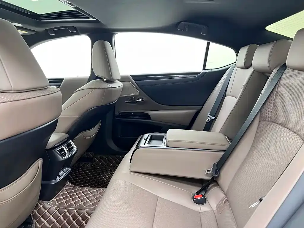 Lexus ES 2024 из CN, фото 4
