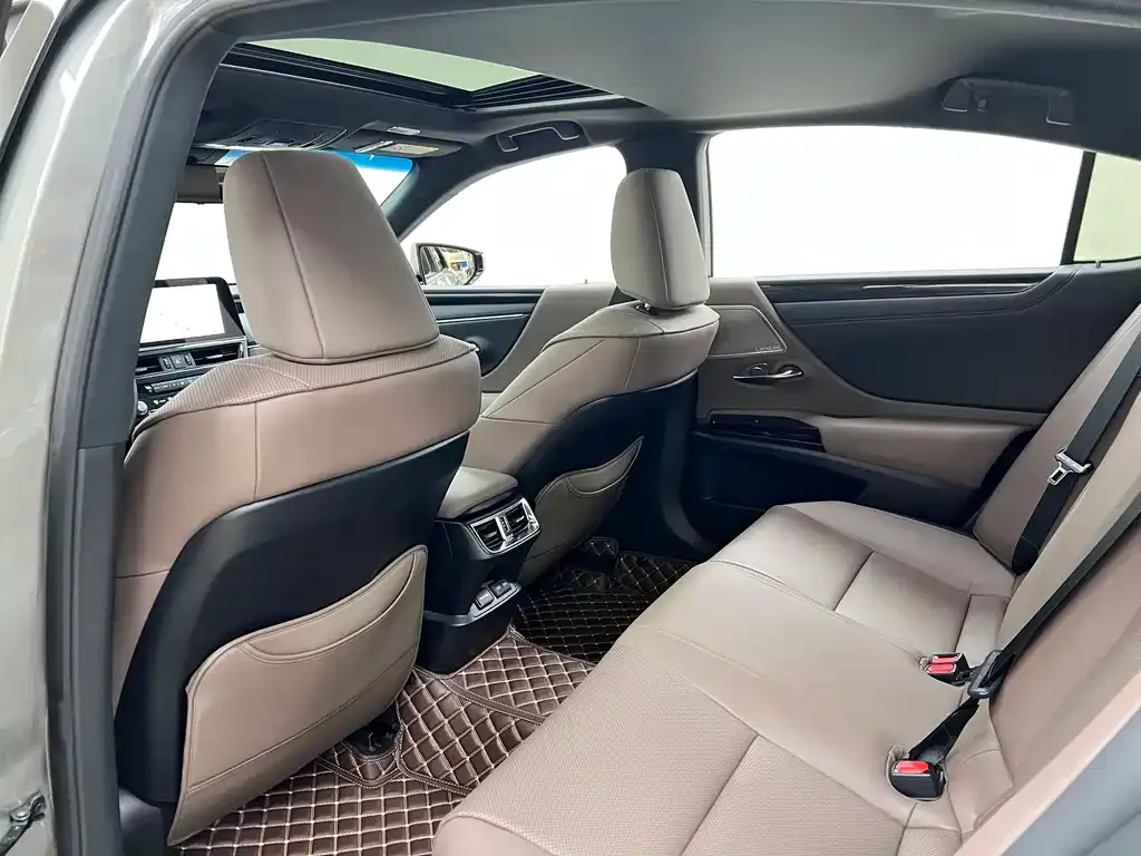 Lexus ES 2024 из CN, фото 3