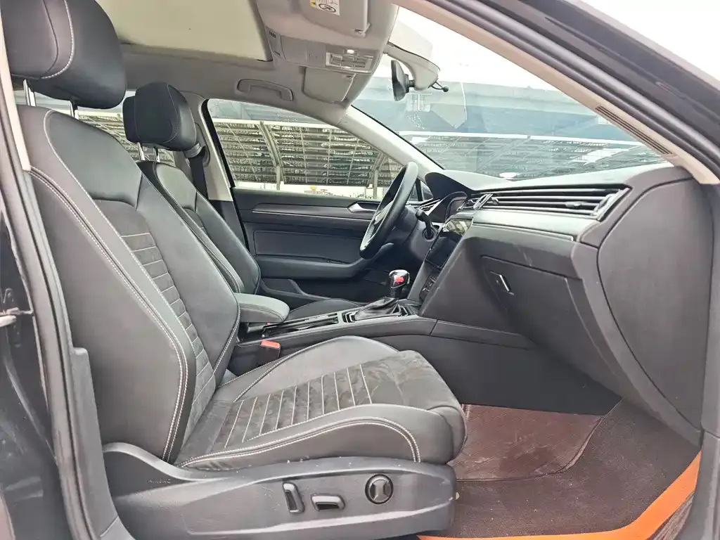 Volkswagen Magotan 2022 из CN, фото 2