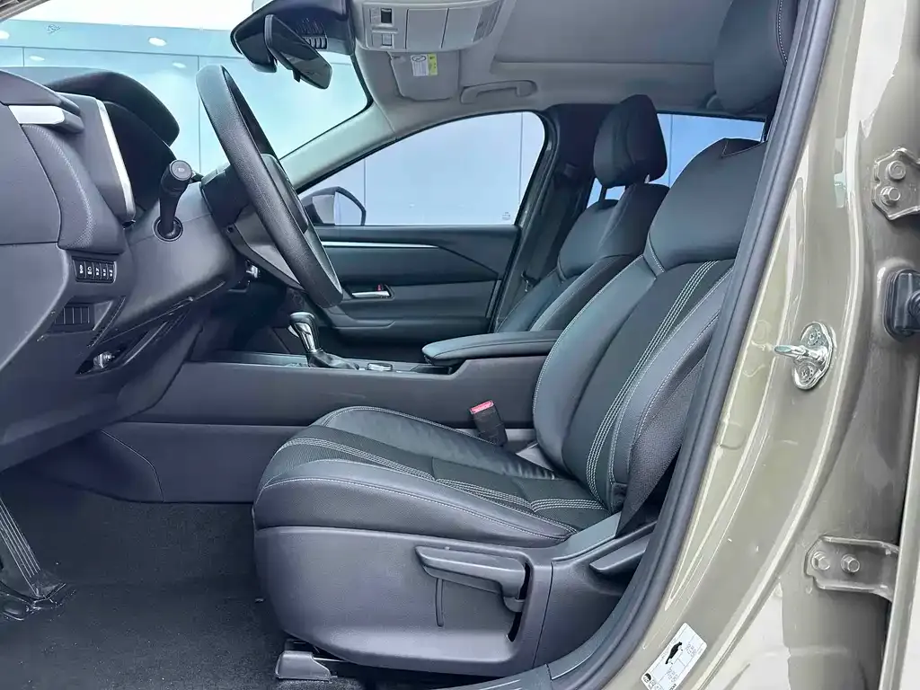 Mazda CX-50 2023 из CN, фото 10