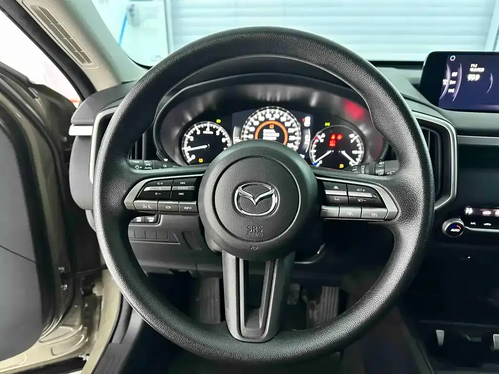 Mazda CX-50 2023 из CN, фото 4