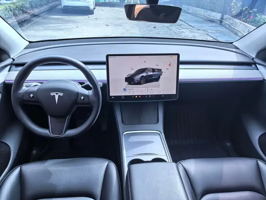 Tesla Model Y — фото 3