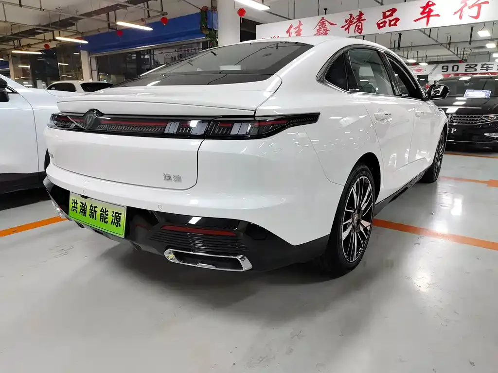 Changan Eado — фото 9
