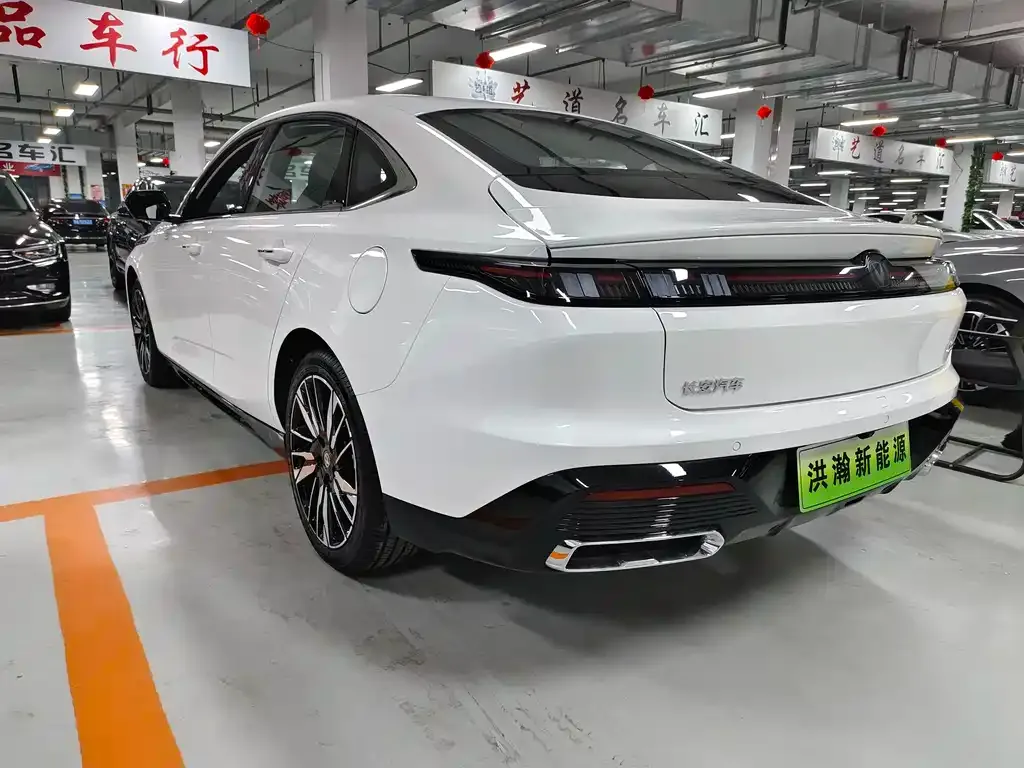 Changan Eado — фото 3