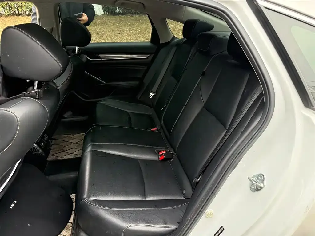 Honda Accord — фото 3