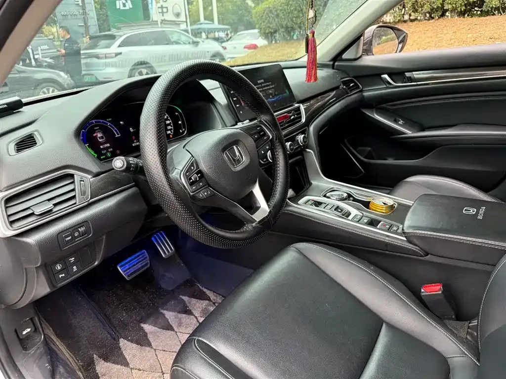 Honda Accord — фото 5