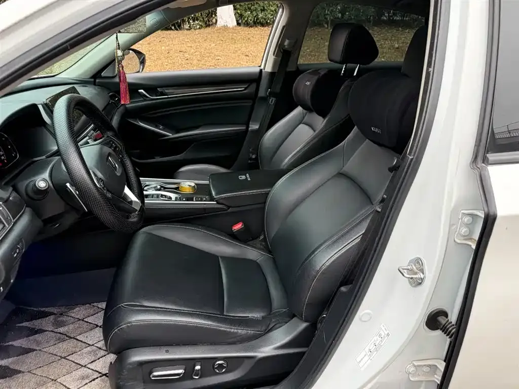 Honda Accord — фото 6