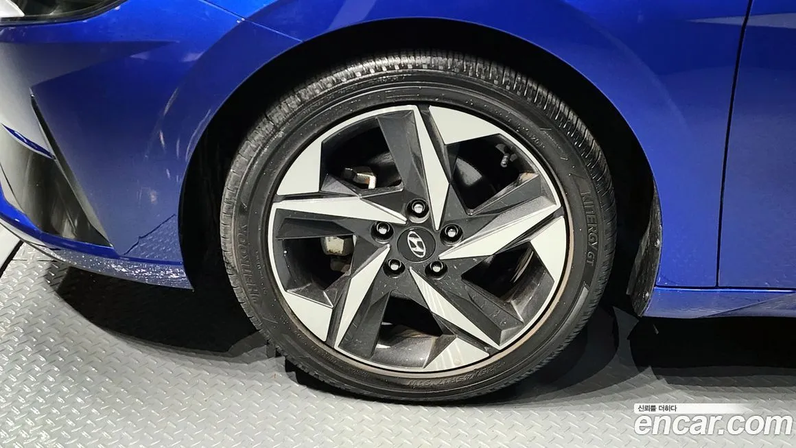 Hyundai AVANTE — фото 8