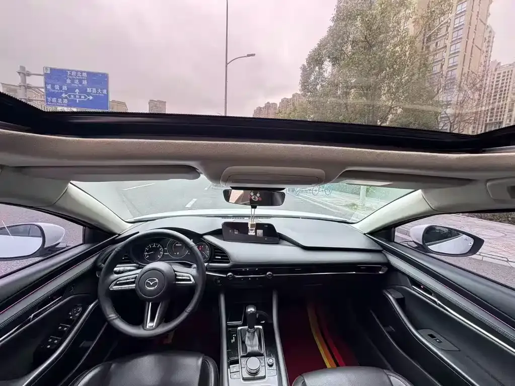 Mazda 3 Axela 2021 из CN, фото 4