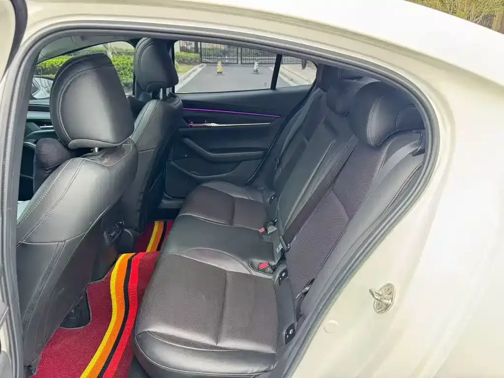 Mazda 3 Axela 2021 из CN, фото 3