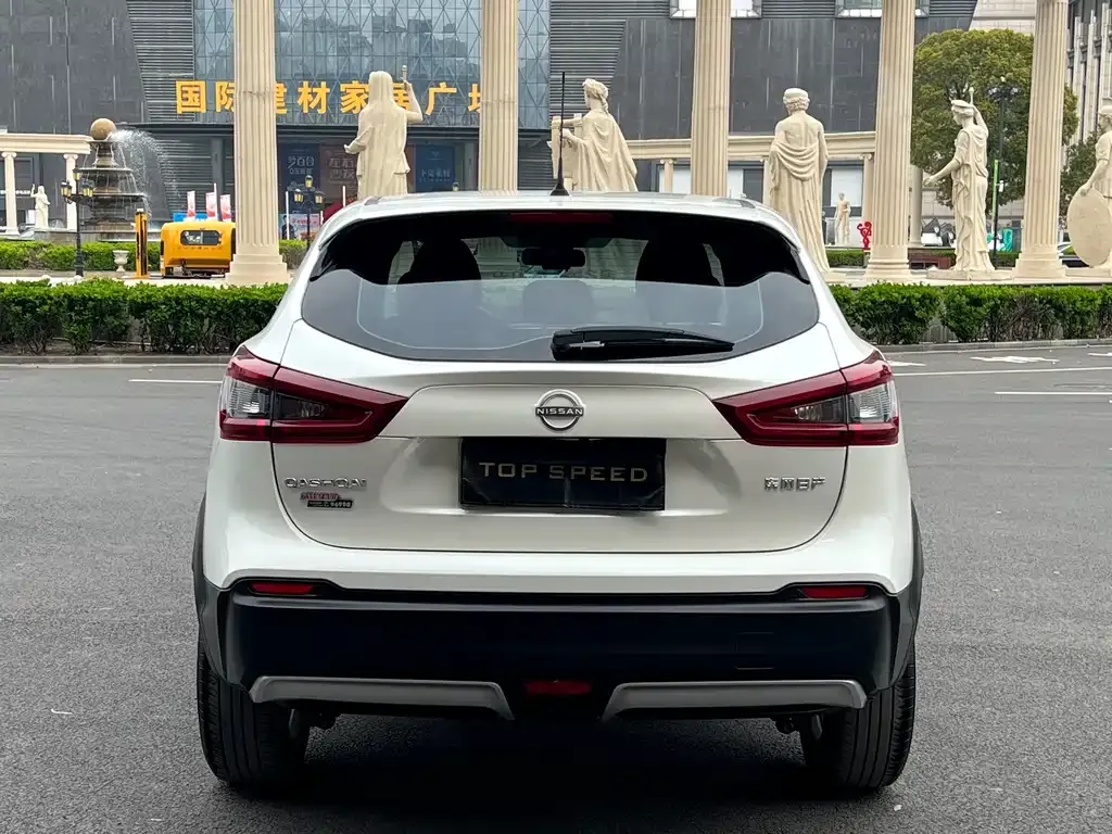 Nissan Qashqai — фото 4