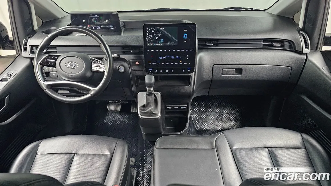 Hyundai Staria — фото 2