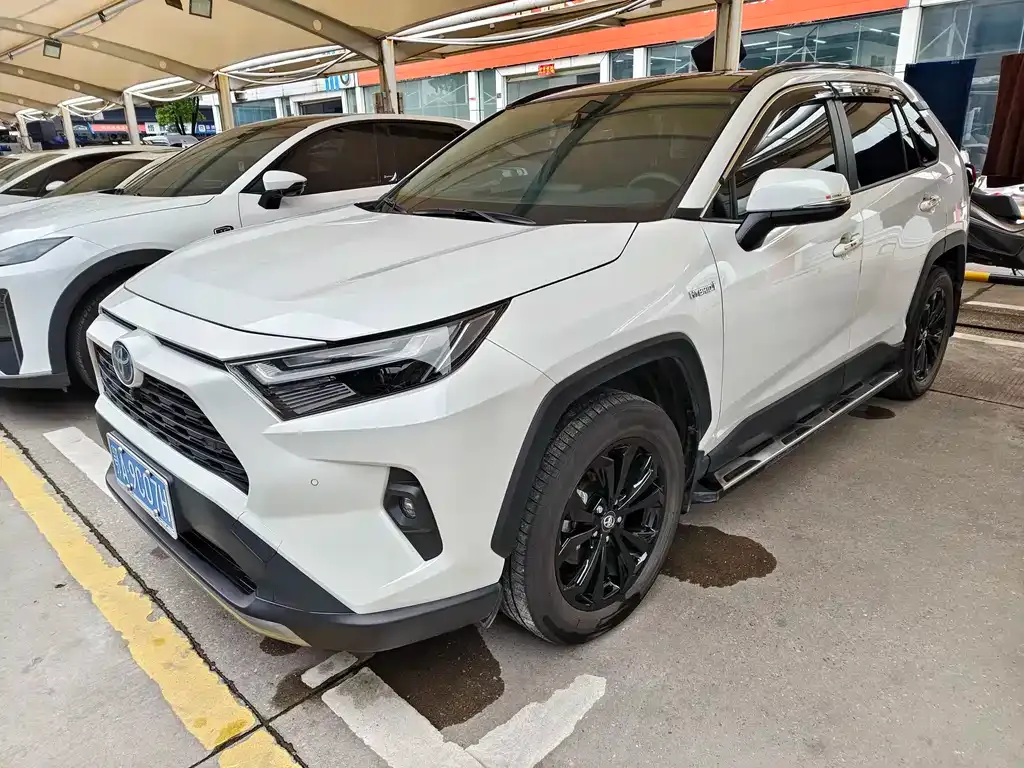 Toyota RAV4 2023 из CN, фото 6