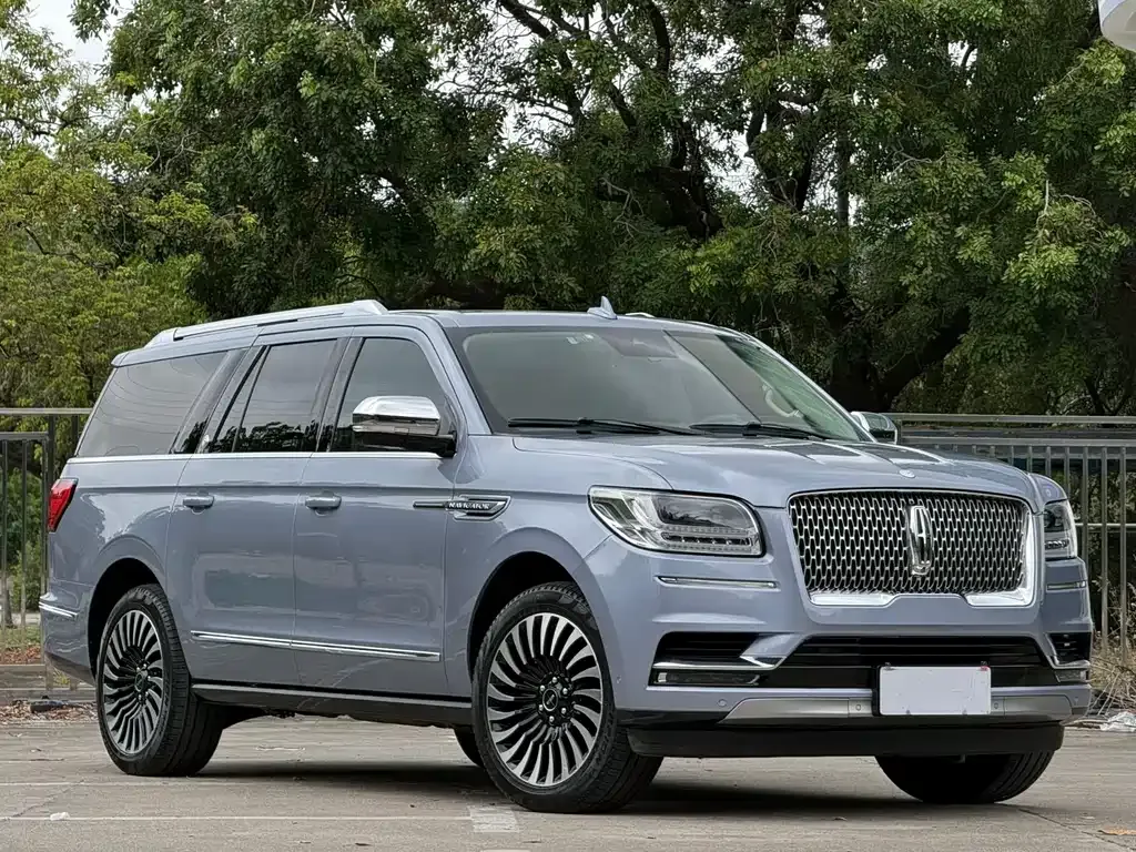Lincoln Navigator — фото 9