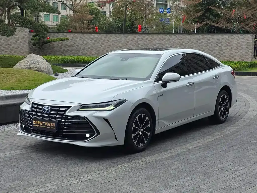 Toyota Avalon 2023 из CN, фото 1
