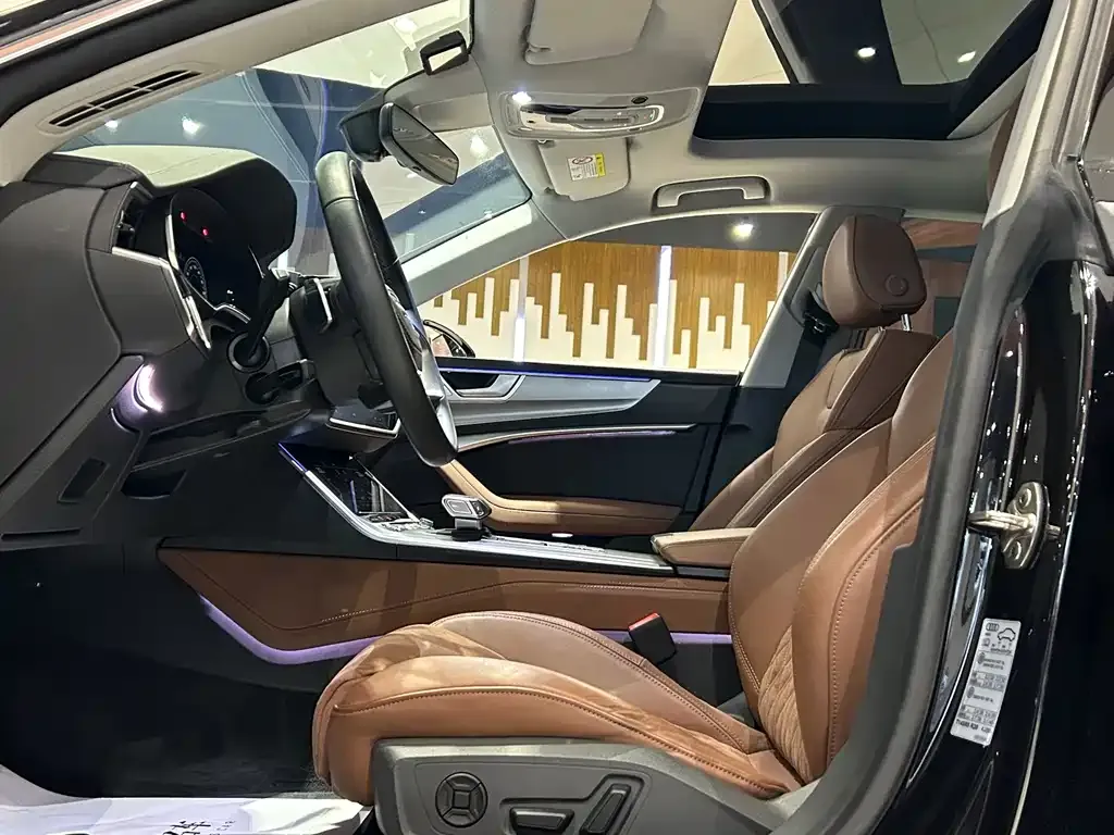 Audi A7L 2025 из CN, фото 10
