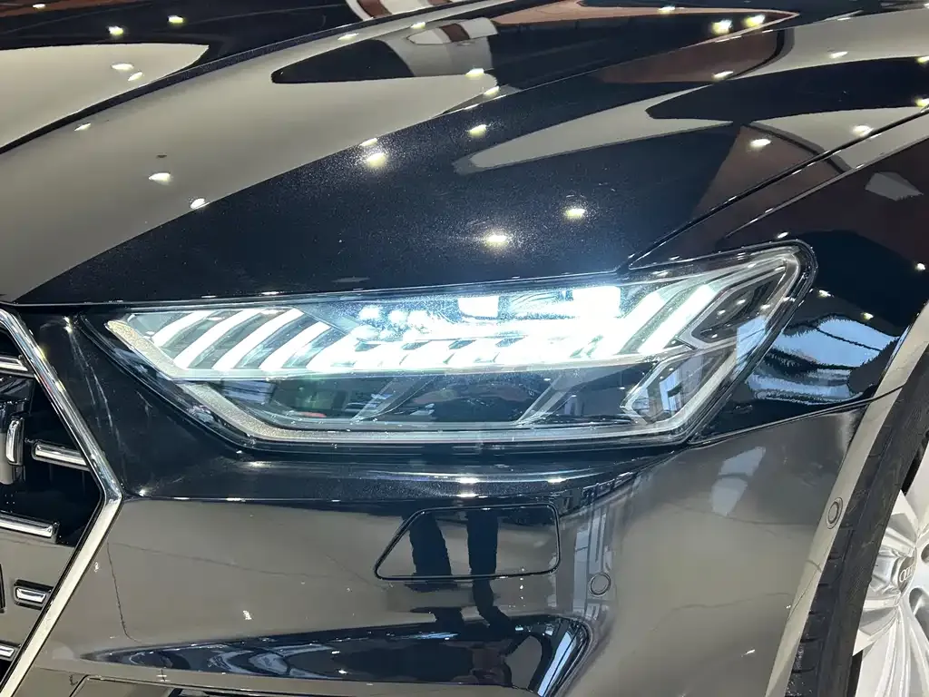 Audi A7L 2025 из CN, фото 6
