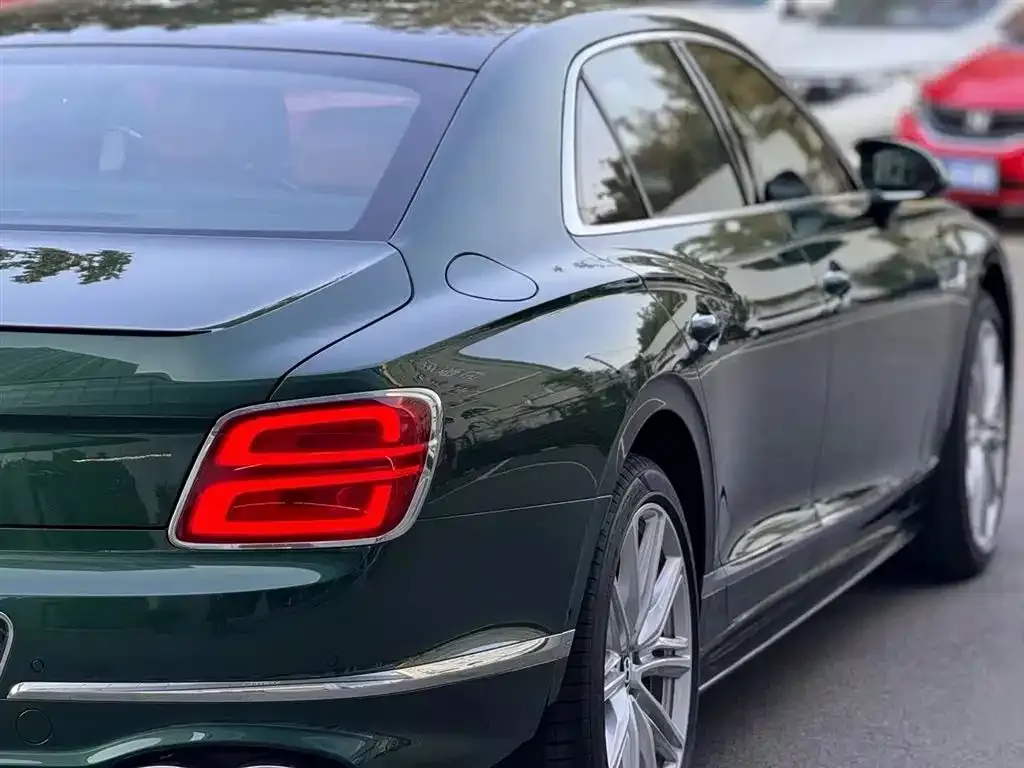 Bentley Flying Spur 2021 из CN, фото 5