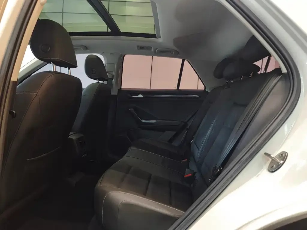 Volkswagen T-Roc 2021 из CN, фото 3