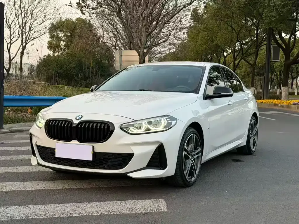 BMW 1 Series — фото 1