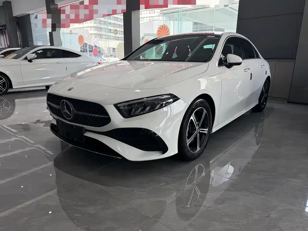 Mercedes-Benz A-Class 2023 из CN, фото 1