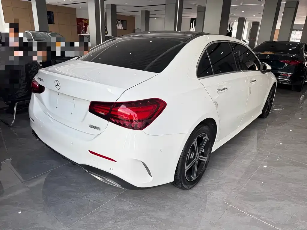 Mercedes-Benz A-Class 2023 из CN, фото 3