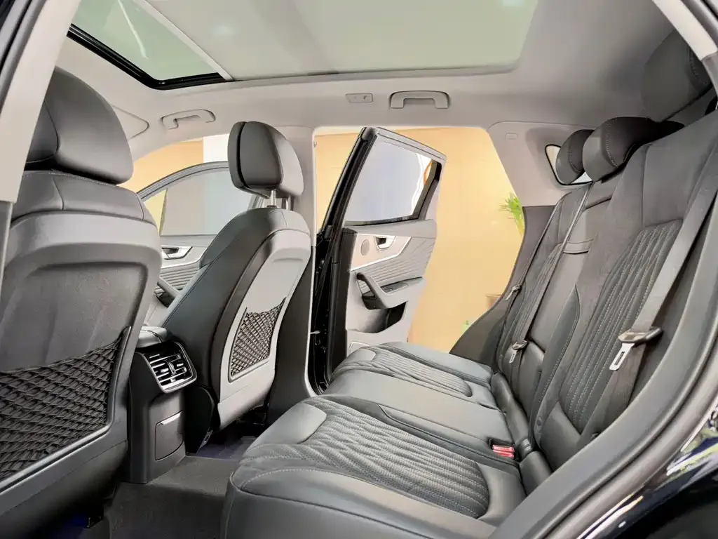 Hongqi HS5 2024 из CN, фото 8