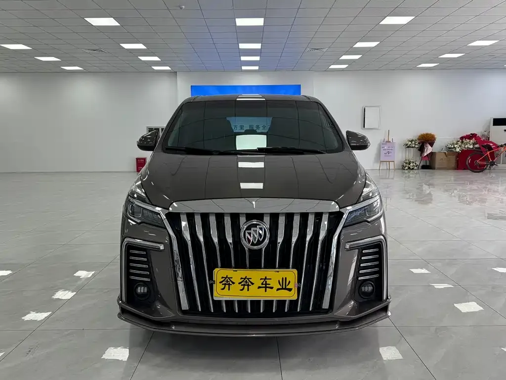 Buick GL8 2022 из CN, фото 3