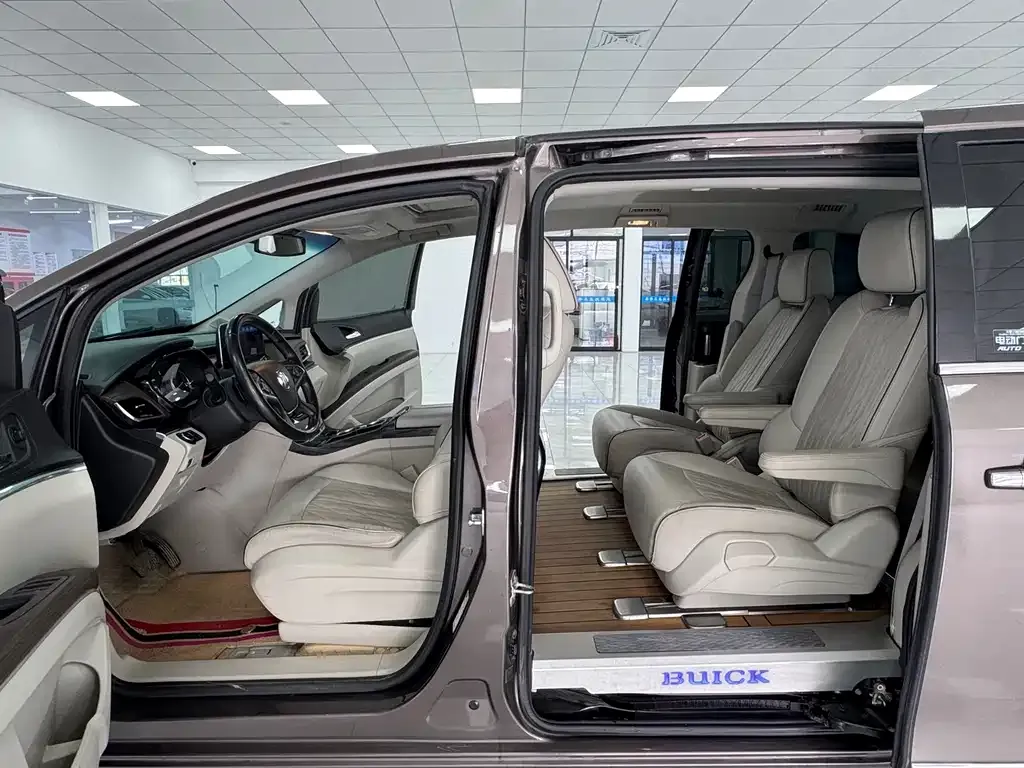 Buick GL8 2022 из CN, фото 8