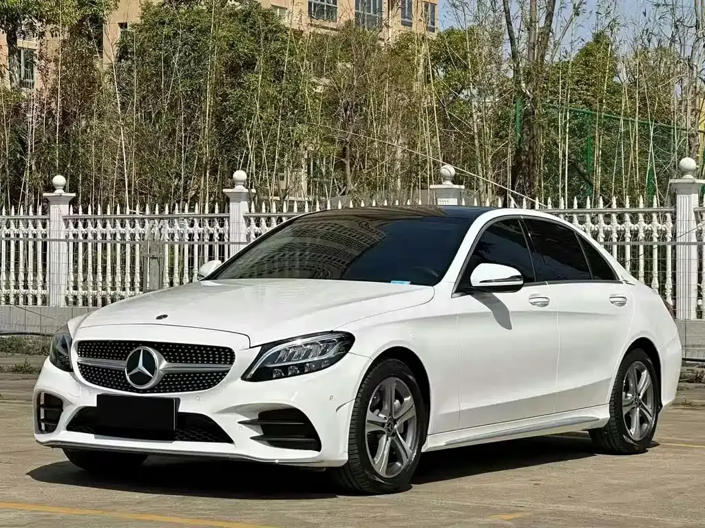 Mercedes-Benz C-Class — фото 1