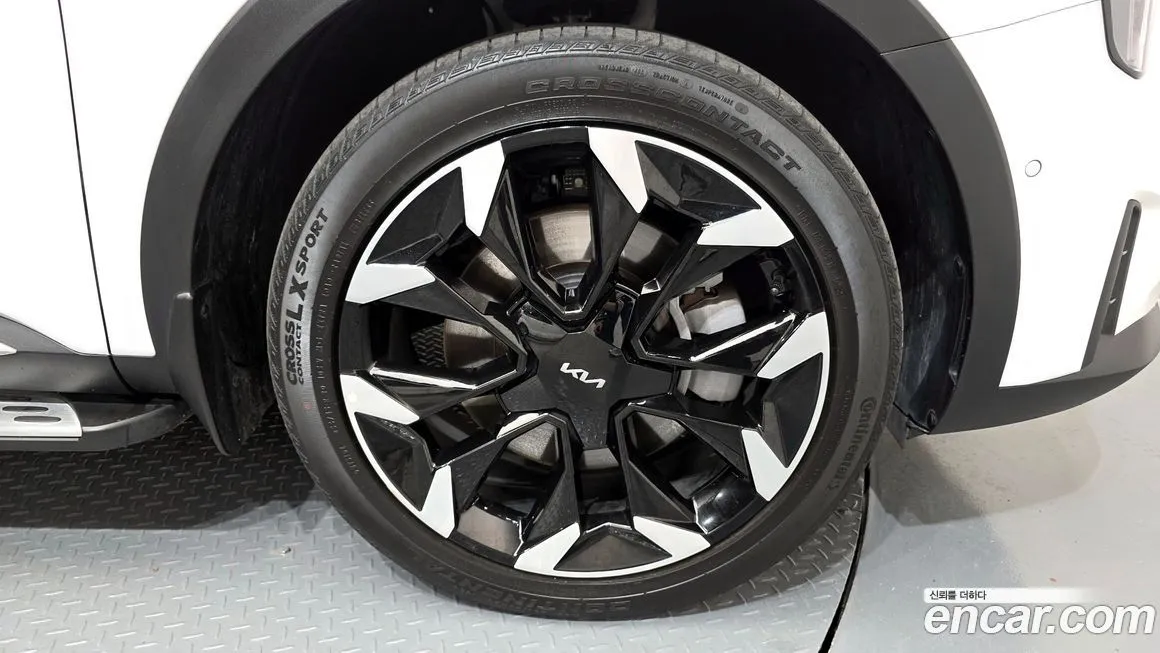 Kia Sorento — фото 9