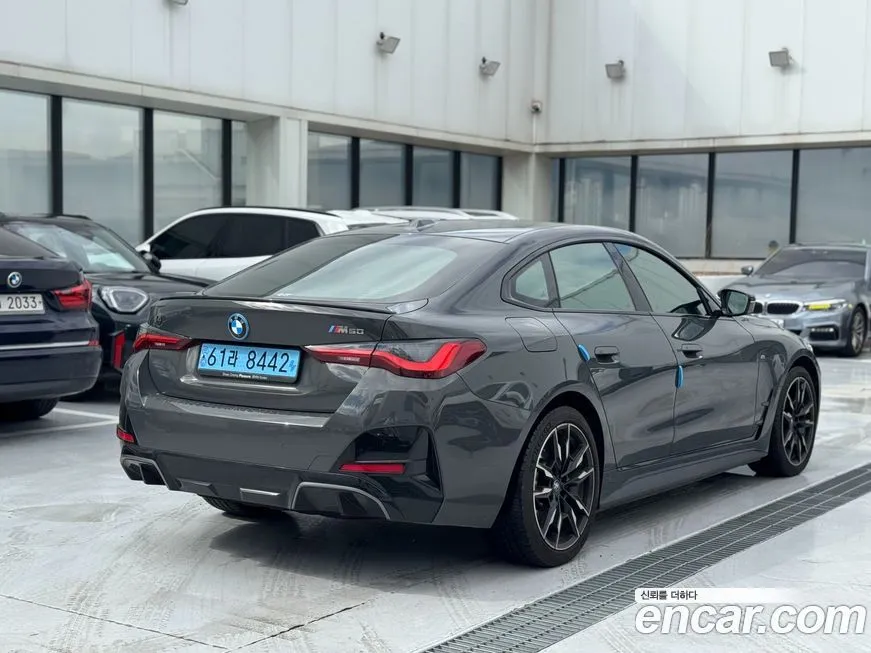BMW i4 — фото 9