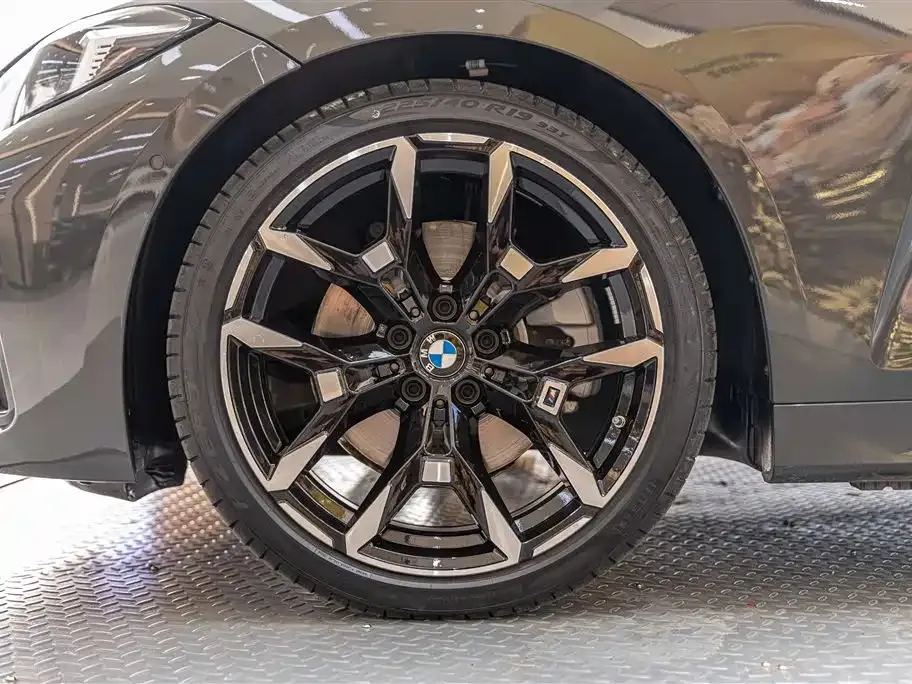 BMW 4 Series 2024 из CN, фото 10